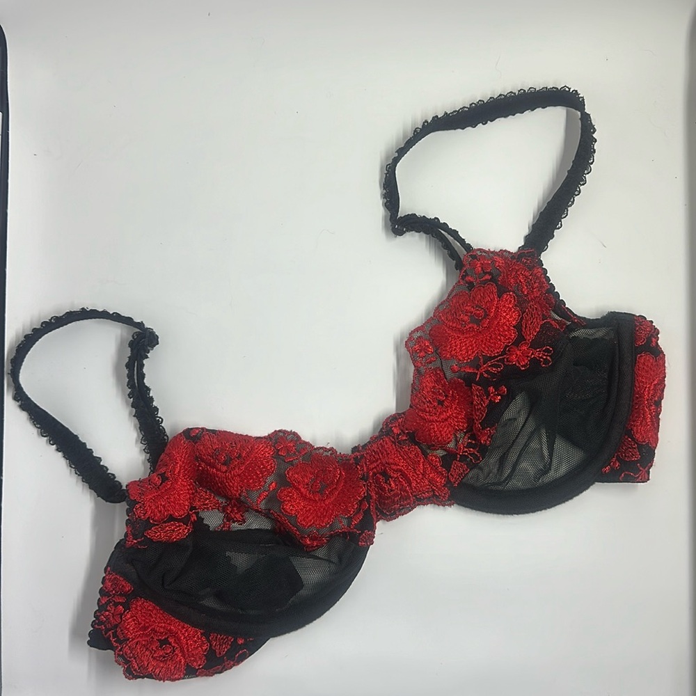 Victoria’s Secret Red floral lace bra